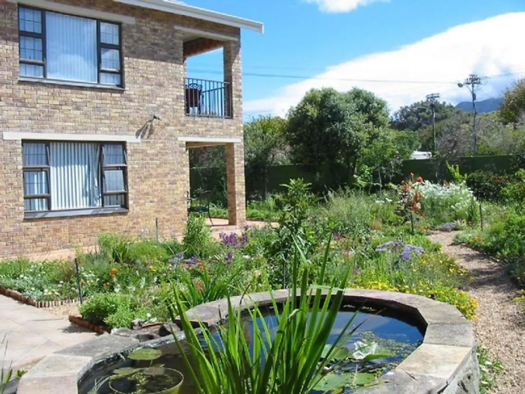 Ascot Gardens Self Catering Hotel Cape Town 3*,  South Africa