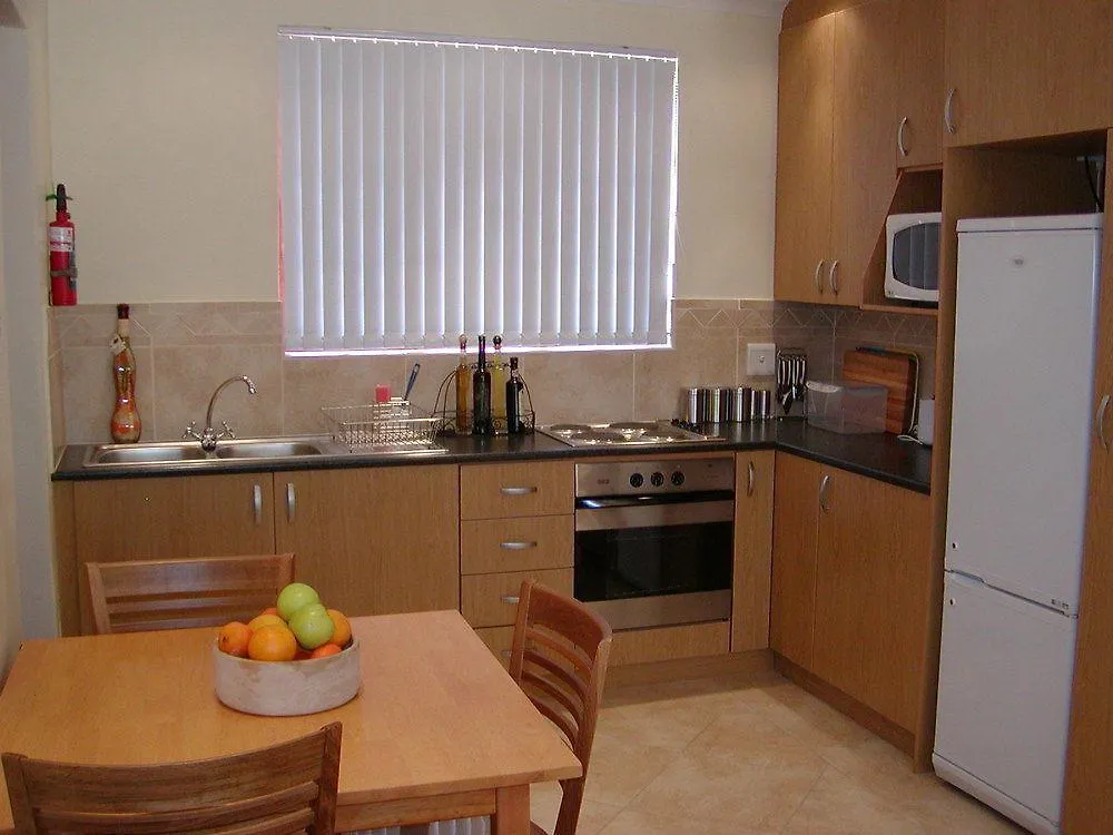 Ascot Gardens Self Catering Hotel Cape Town 3*,