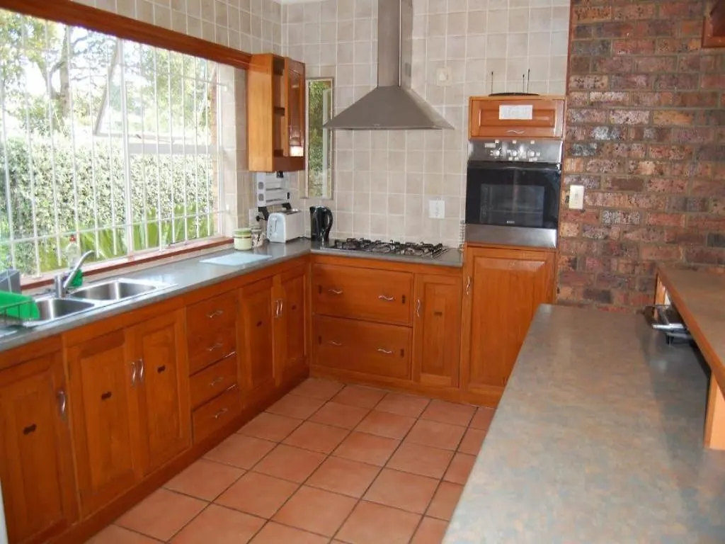 Pensión Hotel Ascot Gardens Self Catering Ciudad del Cabo